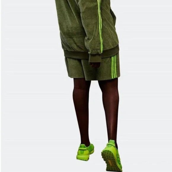 Adidas Ivy Park Gender Neutral Wild Pine Corduroy Shorts HC6021 - Picture 2 of 3